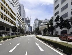 Middle Road (D7), Retail #528653501